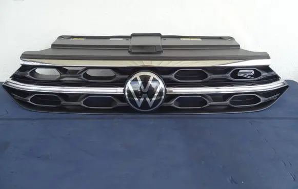 Volkswagen T-Roc Front bumper upper radiator grill 2GA853651 2GA853653H