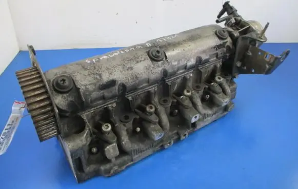 Renault Laguna II Engine head 