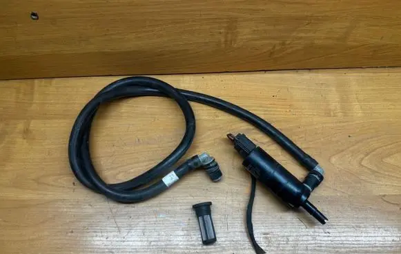 BMW 7 F01 F02 F03 F04 Headlight washer pump 7217792 13264011 7178747