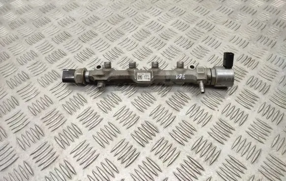 Volkswagen PASSAT B8 Fuel main line pipe 04L089G 04L906054 04L130764C