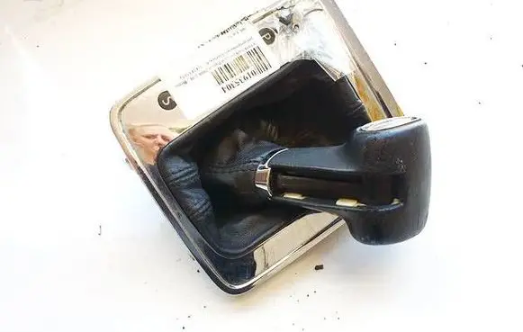 Volkswagen PASSAT B6 Gear selector 3c1713203a