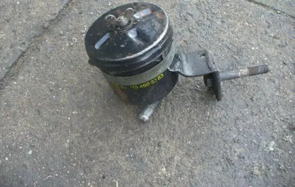Mercedes-Benz 280 450 W116 Power steering fluid tank/reservoir 1154600283