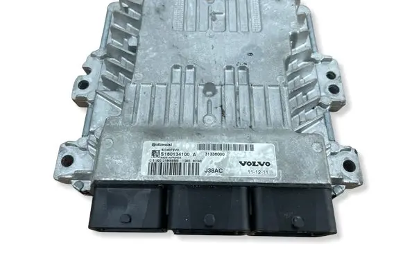 Volvo V50 Engine control unit/module 31336000 216489569 S1D807EV0