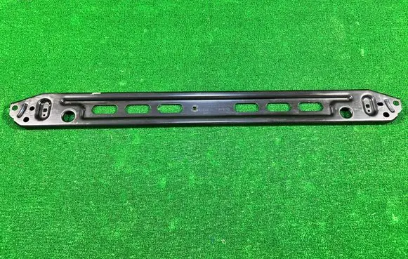 Volvo V60 Radiator mount bracket 31368100