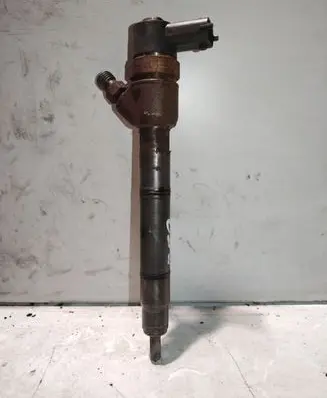 Fuel injector