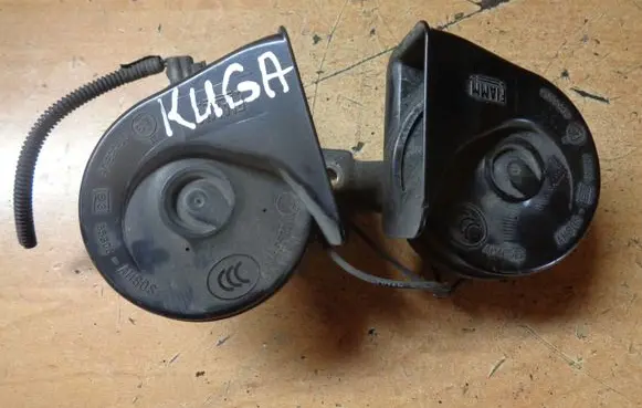 Ford Kuga I Horn signal