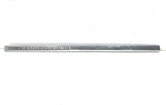 Jeep Grand Cherokee (WK) Front door trim (molding) 55156849AD 04806275AA