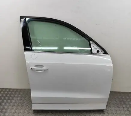 Audi Q3 8U Front door 8U0831312B