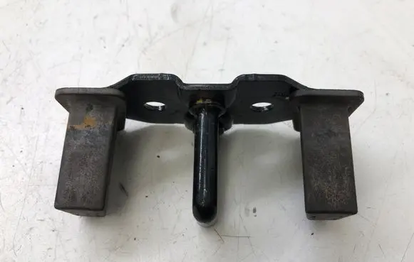 Ford Mondeo MK V Trunk lock loop 