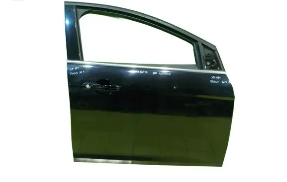 Ford Focus Front door PRZOD PRAWE