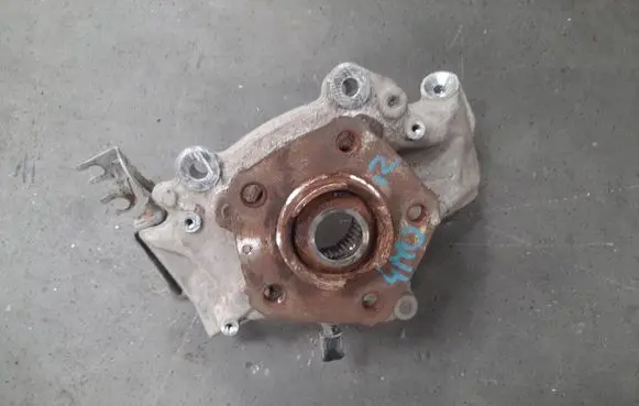 Audi Q7 4M Stub axle 4M0505432Q