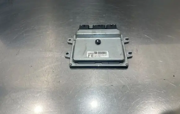Nissan Leaf I (ZE0) Engine control unit/module MEV01132A11828