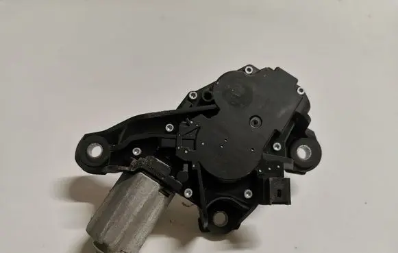 Nissan Qashqai Rear window wiper motor 390201820