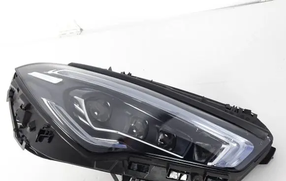 Mercedes-Benz CLA C118 X118 Headlight/headlamp A1189067001