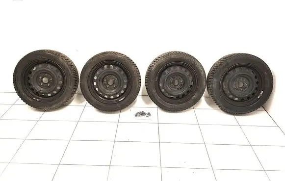 Toyota Auris E180 R17 alloy rim 