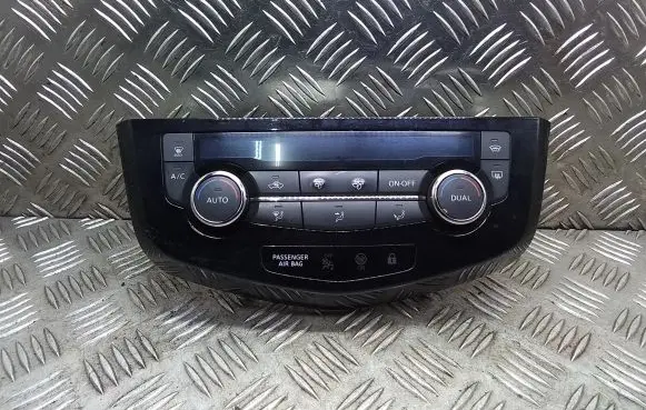 Nissan Qashqai Climate control unit 275004EA1A