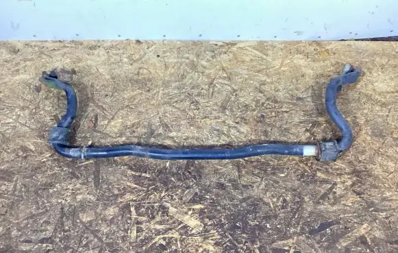 Lexus LX 570 Front anti-roll bar/sway bar 4881560270