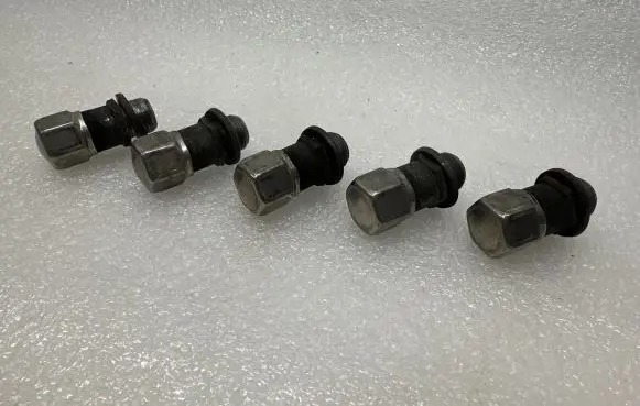 Jaguar XK8 - XKR Nuts/bolts 