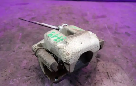 Peugeot 407 Rear brake caliper 82043311