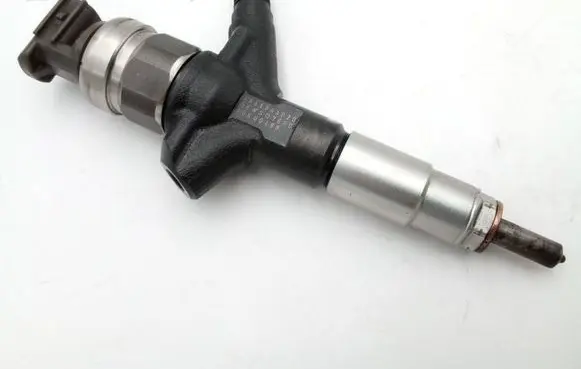 Subaru Legacy Fuel injector 16613AA020 10K00488 DENS07890