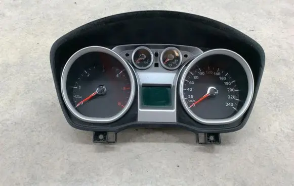 Ford Focus Speedometer (instrument cluster) 8V4T10849GF