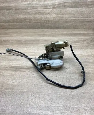 Toyota Corolla E120 E130 Front door lock 