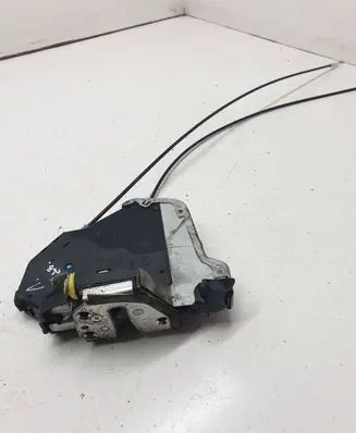 Suzuki Grand Vitara II Front door lock 7A1907