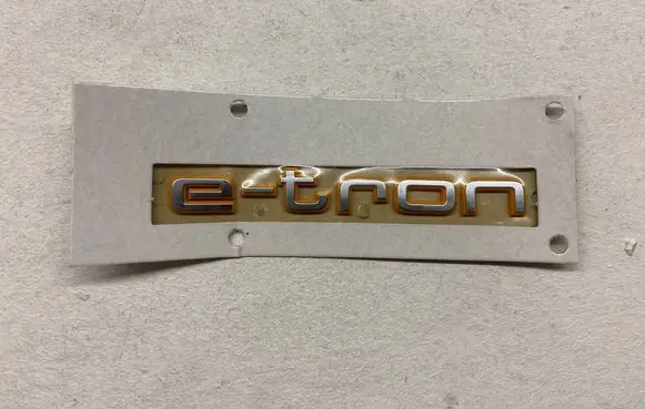 Audi Q6 e-tron Manufacturers badge/model letters 4ke853601