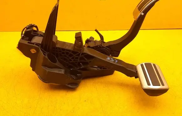 Citroen C5 X Pedal assembly 9832495680