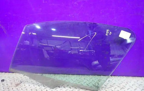 Citroen C3 Front door window glass four-door
