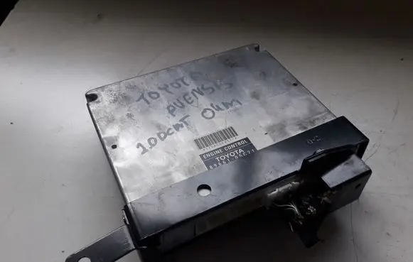 Toyota Avensis T250 Engine control unit/module 8966105C71