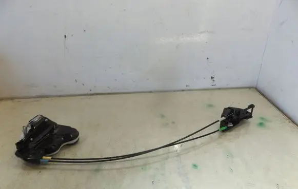 Suzuki Ignis Rear door lock