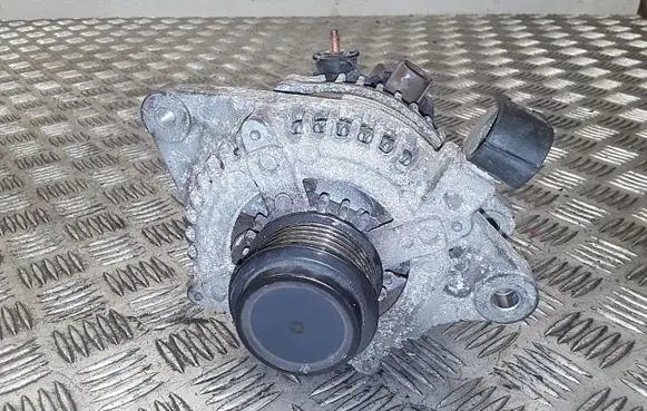 Toyota Avensis T270 Generator/alternator 270600t051
