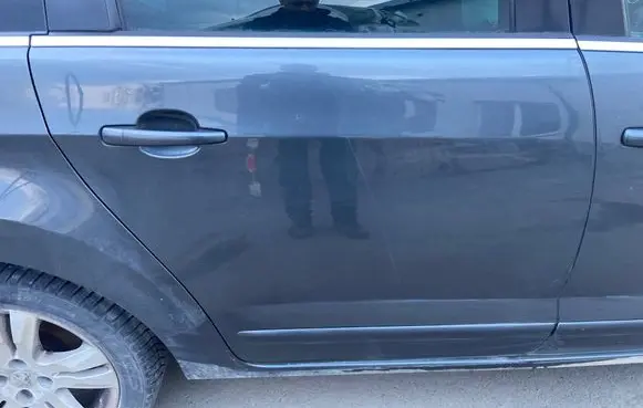 Peugeot 5008 Rear door 