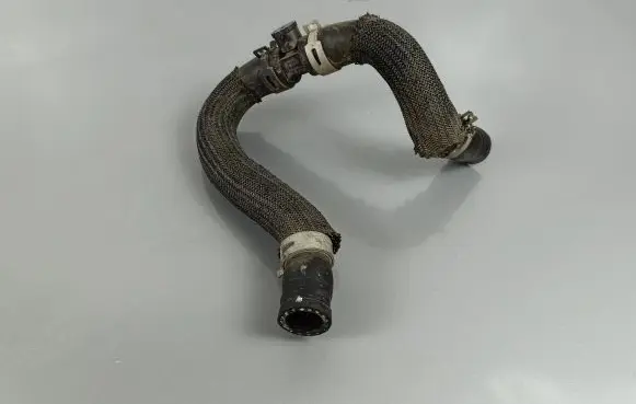 Nissan X-Trail T32 Engine coolant pipe/hose