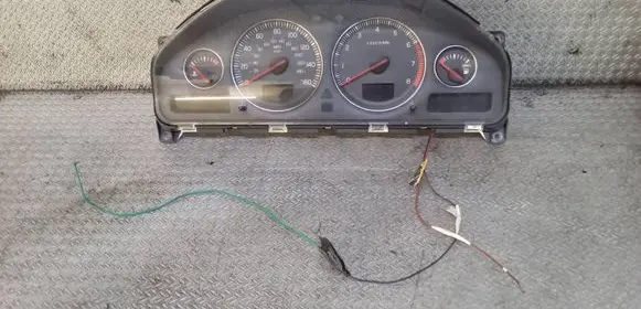 Volvo XC90 Speedometer (instrument cluster) 8673267