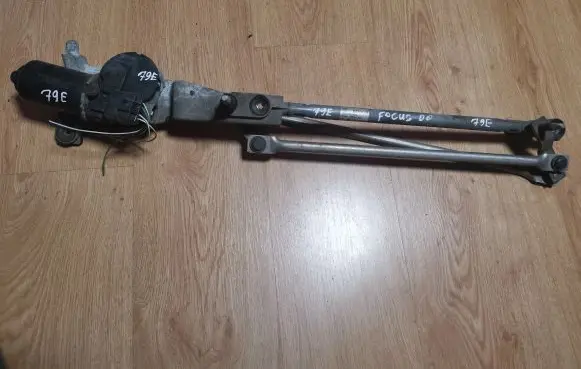 Ford Focus Front wiper linkage and motor 3397020453 XS4117504CC 0390241364