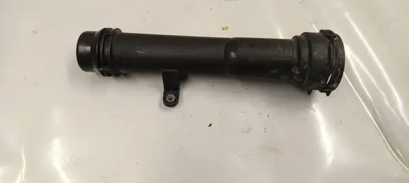 BMW X5 G05 Engine coolant pipe/hose 8596429