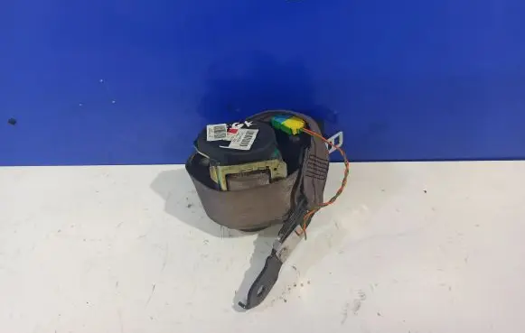 Volvo XC90 Third row seat belt 30676884 8686642