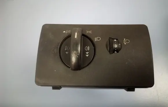 Ford Mondeo Mk III Light switch 1S7T13A024BB 04052711