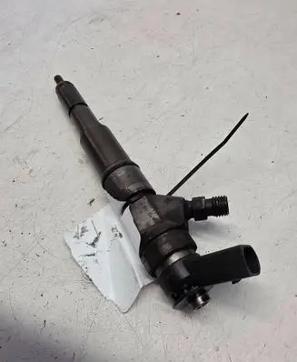 BMW 7 E65 E66 Fuel injector 0445110131 7789661
