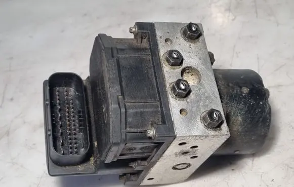 Skoda Fabia Mk1 (6Y) ABS Pump 0265222006 6Q0907379G