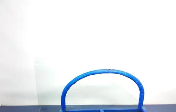 Nissan Micra Front door window glass four-door 