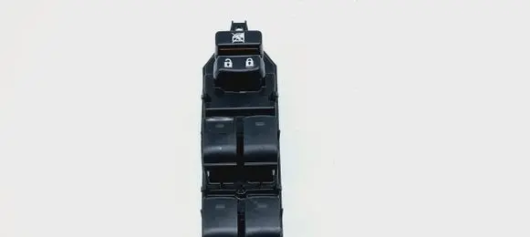 Toyota Land Cruiser (J150) Electric window control switch 8404060230