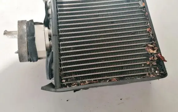 Nissan Almera N16 A/C cooling radiator (condenser)