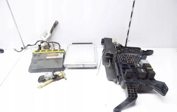 Ford Mondeo Mk III Engine ECU kit and lock set 