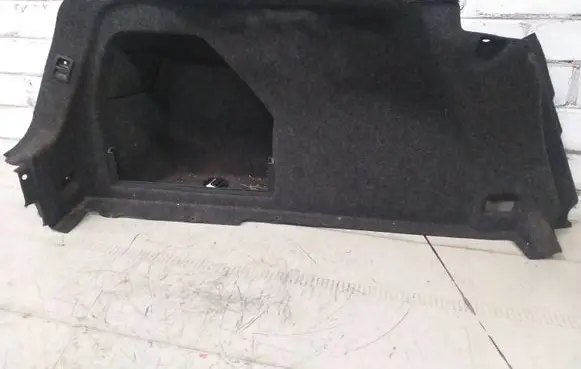 Trunk/boot side trim panel