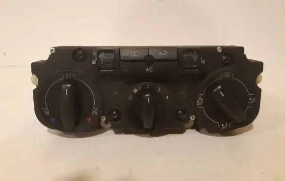 Volkswagen Touran I Climate control unit