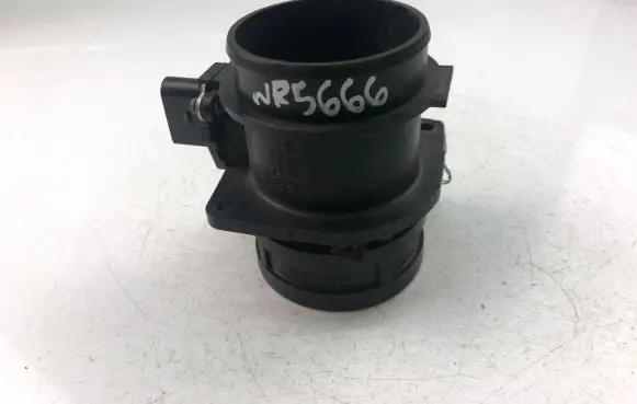 Audi A6 S6 C6 4F Mass air flow meter 06D906461