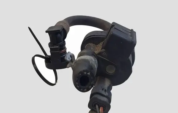 Audi Q5 SQ5 8R Vacuum valve 06H906517